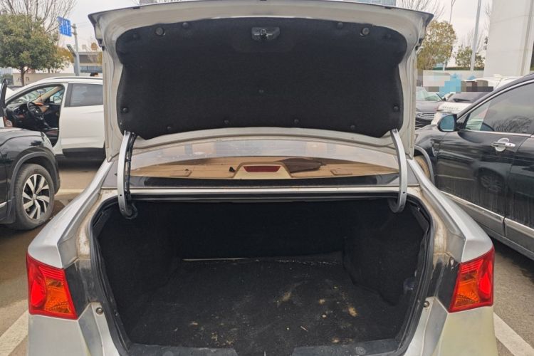 Used Roewe 350 2014 1.5L Manual Xunchi Edition