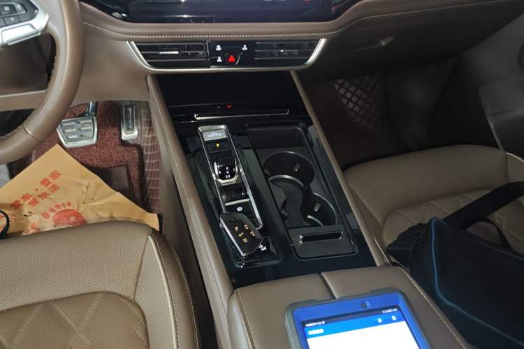 Used Volkswagen Viloran 2023 380TSI Prestige Edition Gear Lever