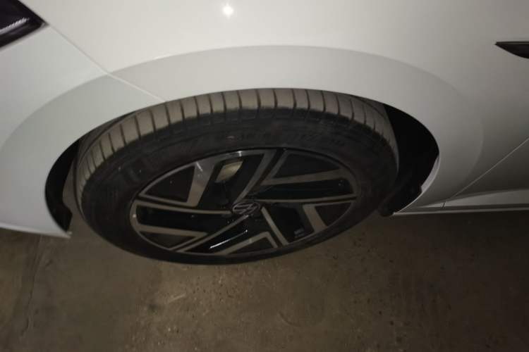 Used Volkswagen Sagitar 2023 280TSI DSG Excellence Edition Left Front Wheel Hub