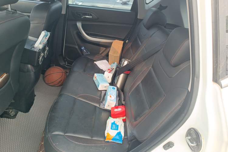 Used CHANGAN CS35 2016 1.6L Automatic Prestige Model China V Standard