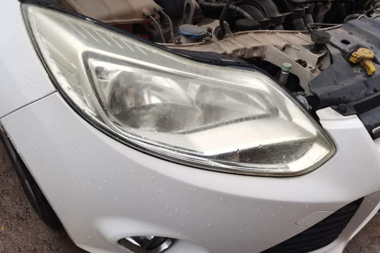 Used Ford Focus 2012 Sedan 1.6L Automatic Fashion Edition
