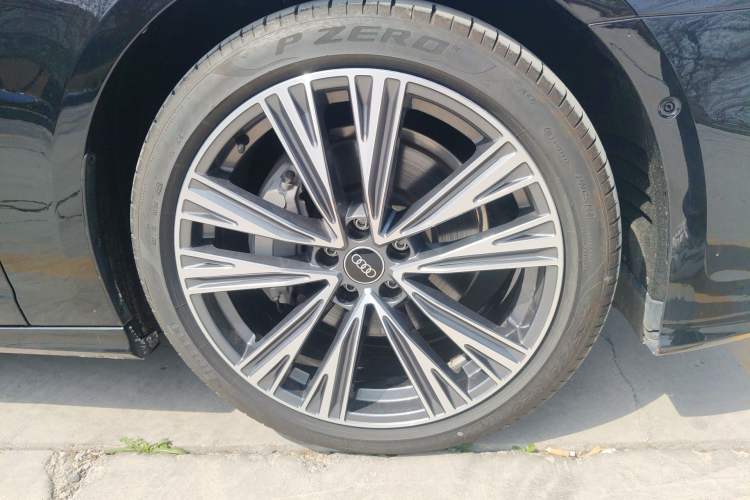 Used Audi A6L 2025 45 TFSI quattro Prestige Dynamic Edition + Premium Package
