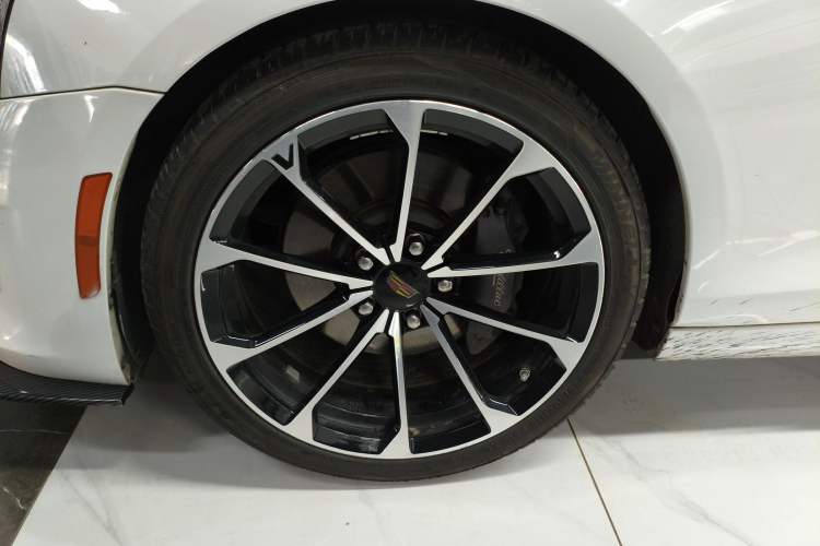 Used Cadillac ATS-L 2017 28T Tech Edition Left Front Wheel Hub