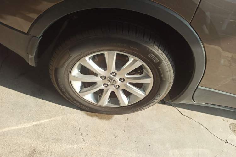 Used Buick Envision 2018 20T Two-Wheel Drive Luxury Model
