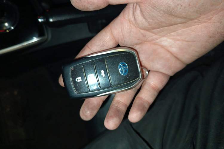 Used Toyota Corolla 2017 Revised Dual-Engine 1.8L E-CVT Elite Edition Vehicle Key