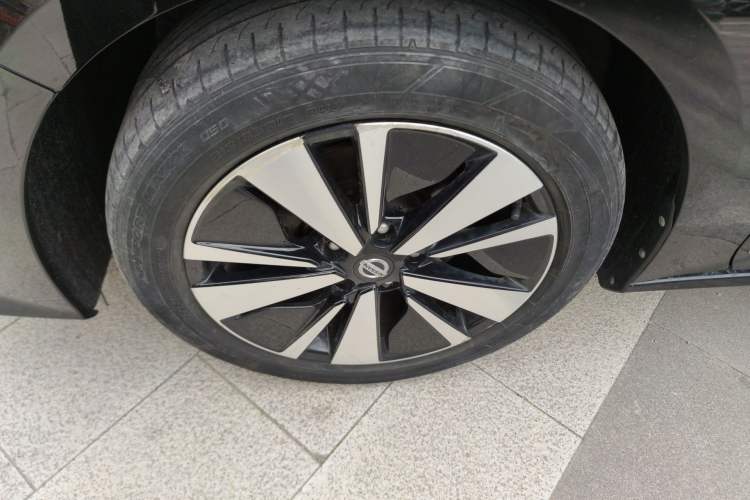Used Nissan Teana 2021 2.0L XL Comfort Edition Left Front Wheel Hub