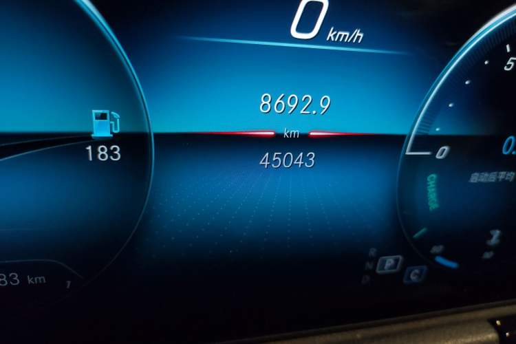 Used Mercedes-Benz GLA 2020 GLA 180 Odometer Close Up