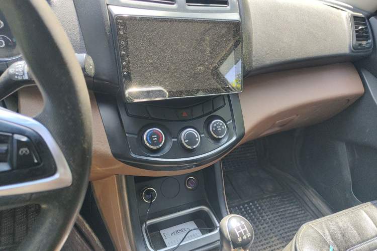 Used JDMC T7 2019 2.8T Two-Wheel-Drive Elite Edition Extended Wheelbase JE493ZLQ5D Audio And AC Panel