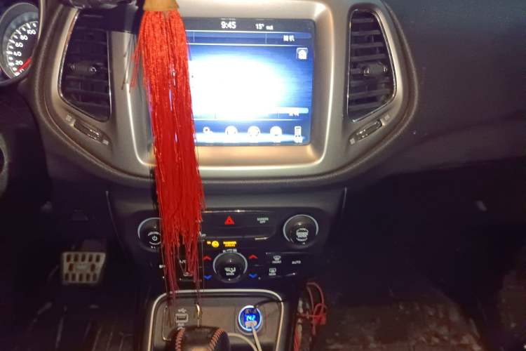 Used Jeep Compass 2017 200T Automatic Family Edition
