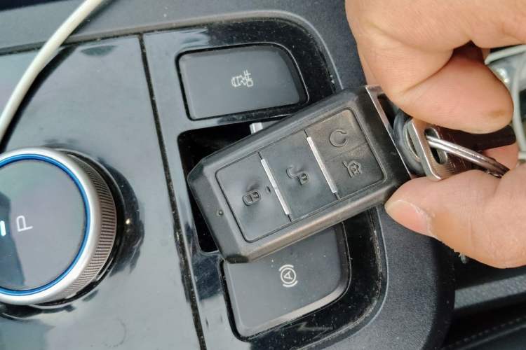Used BYD e2 2019 Standard Range Model – Smart & Comfortable Version