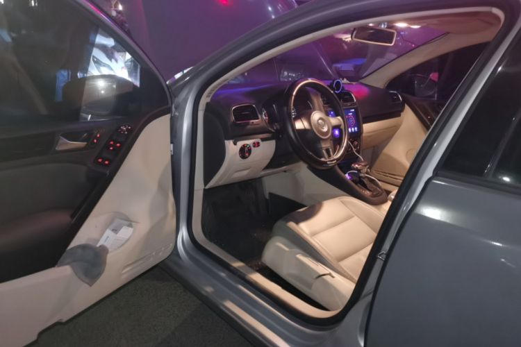 Used Volkswagen Golf 2010 1.6 Automatic Comfort Edition
