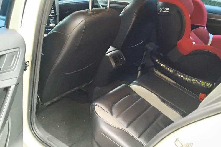 Used Volkswagen Golf 2018 280TSI Automatic R-Line Model Left Rear Seat