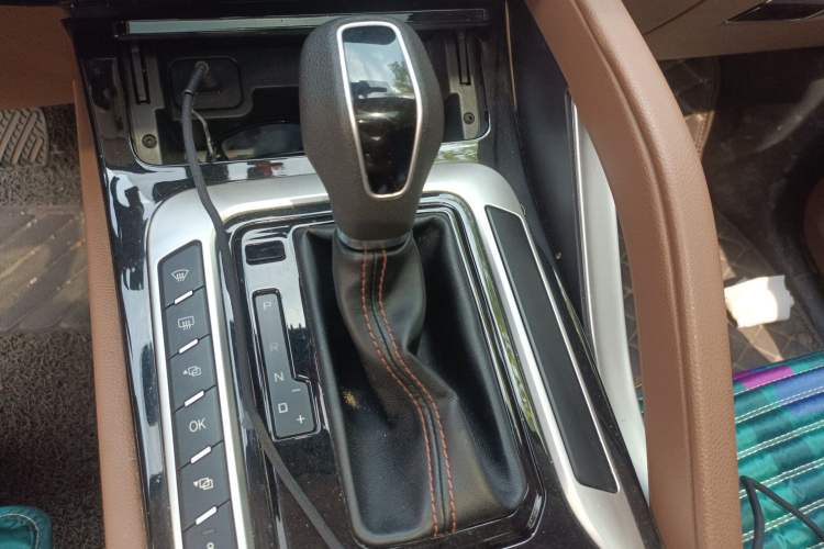 Used Haima 7X 2020 1.6 TGDI Automatic Luxury Model Gear Lever