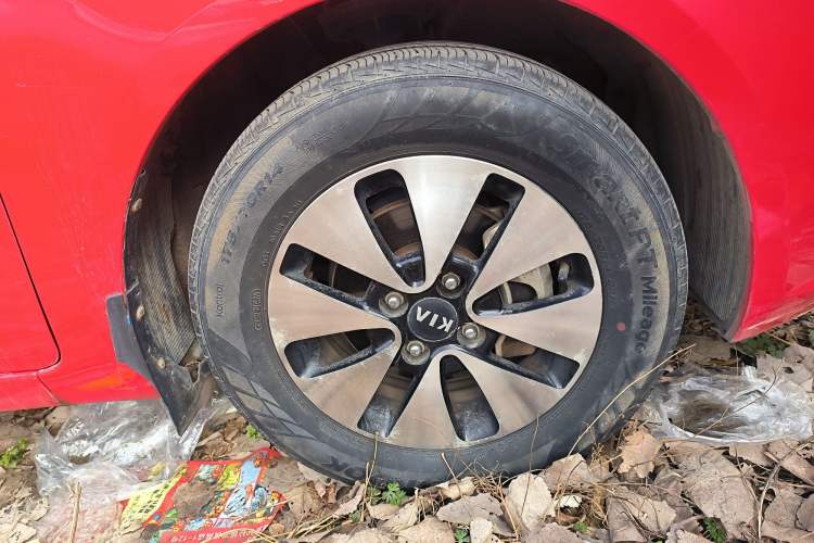 Used Kia K2 2012 Sedan 1.4L MT GLS Commemorative Edition