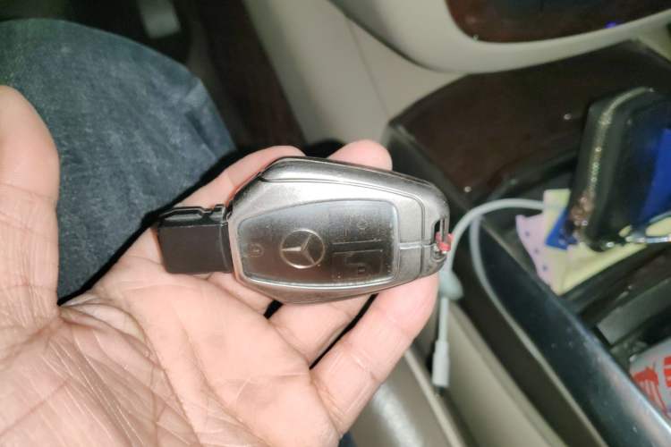 Used Mercedes-Benz R-Class 2011 R 350 L 4MATIC
