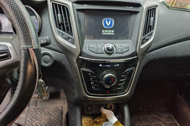 Used CHANGAN CS35 2017 1.6L Automatic Luxury Model Audio And AC Panel