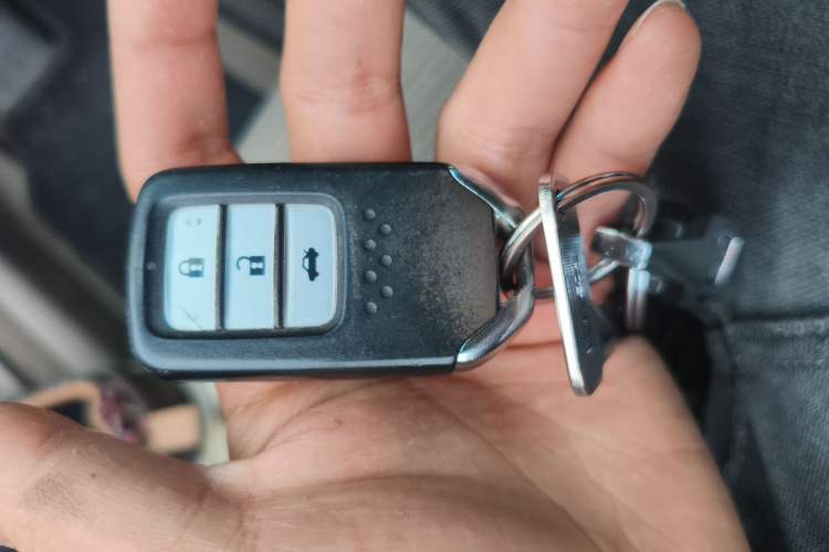 Used Honda Crider 2013 1.8L automatic luxury edition Vehicle Key