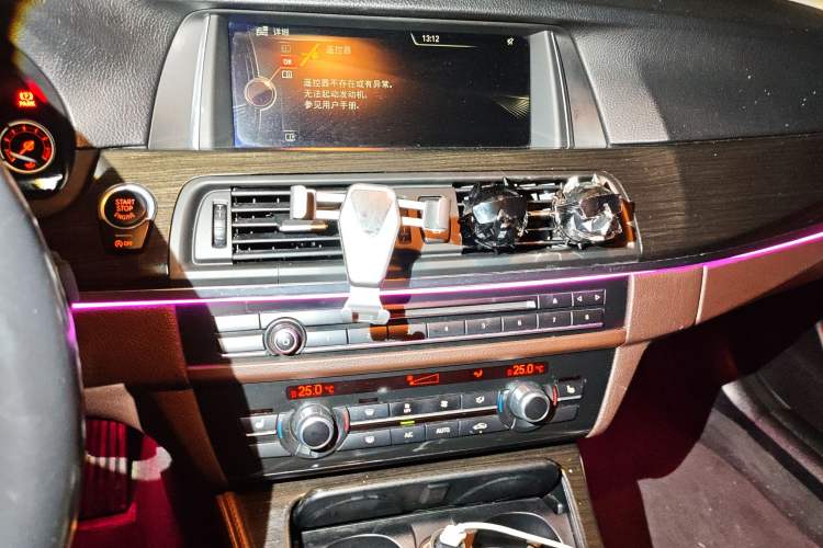 Used BMW 5 Series 2014 525Li Luxury Design Package
