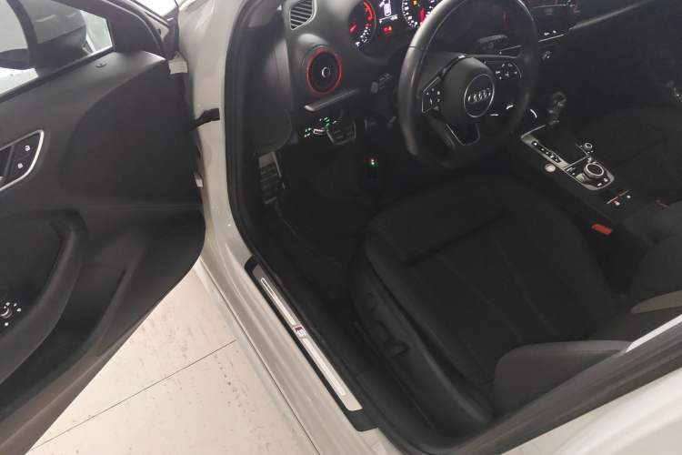 Used Audi A3 2020 Sportback 35 TFSI Sporty Model China VI