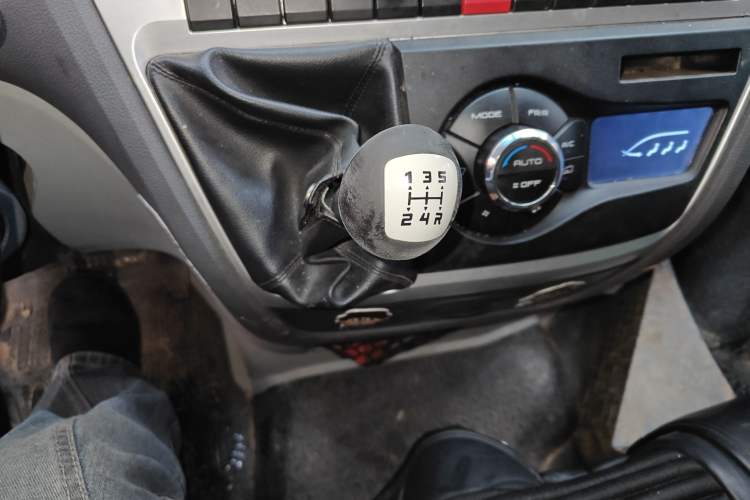 Used Iveco Power Daily 2017 2.8T Deluxe V36 Van Mid-Roof 43S5