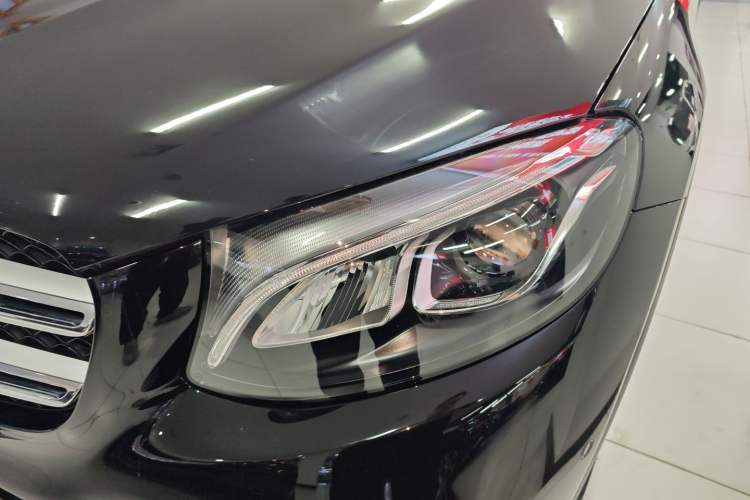 Used Mercedes-Benz GLC 2019 GLC 260 L 4MATIC Dynamic Model