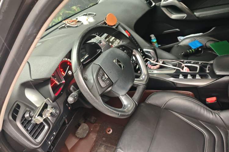 Used DS 5 2014 1.6T Luxury Edition THP160