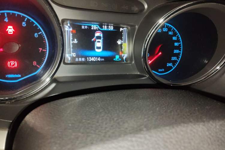 Used BYD G5 2014 1.5TID Automatic Flagship Model
