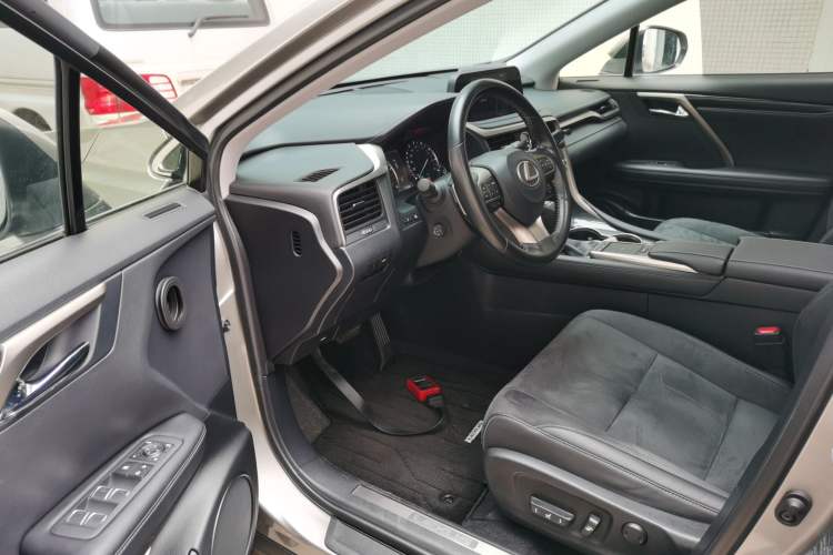 Used Lexus RX 2020 Revised Version 300 Two-Wheel Drive Elite Edition Driver Seat