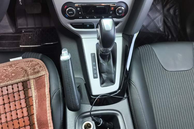 Used Ford Focus 2012 Hatchback 2.0L Automatic Luxury Sport Model