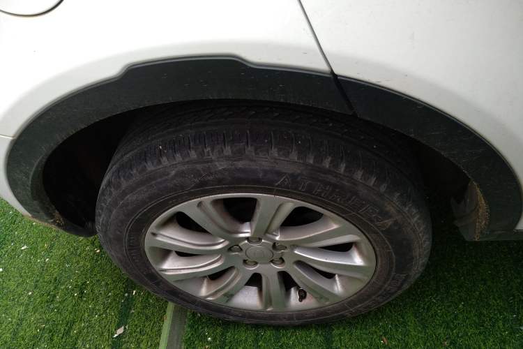 Used Land Rover Discovery Sport 2019 240 PS SE Version China VI Standard Right Rear Wheel Hub