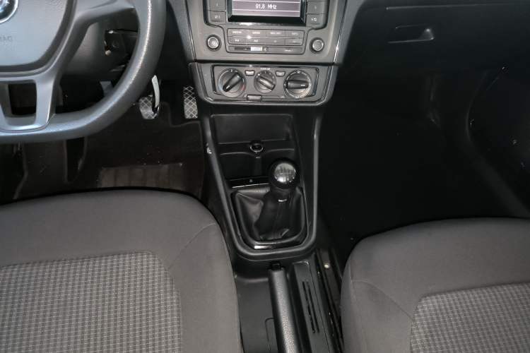 Used Volkswagen Santana 2021 1.5L Manual Fashion Edition Gear Lever