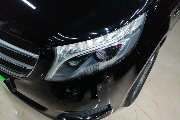 Used Mercedes-Benz V-Class 2017 V 260 Avantgarde Edition
