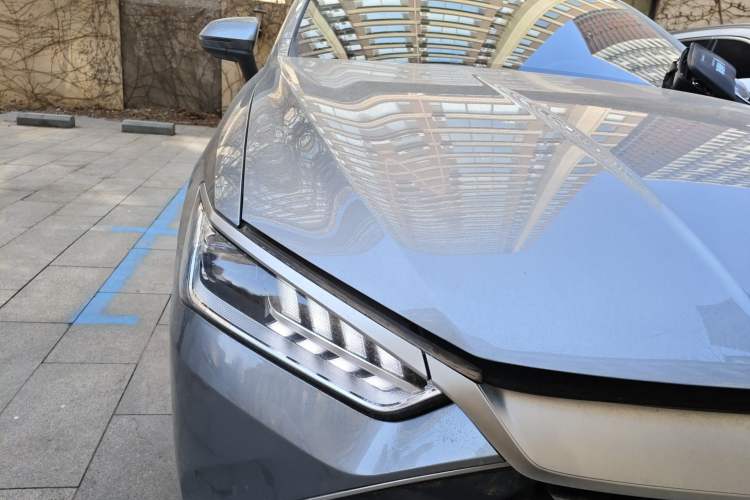 Used BYD Qin PLUS 2021 DM-i 120KM Prestige Model Right Front Headlight