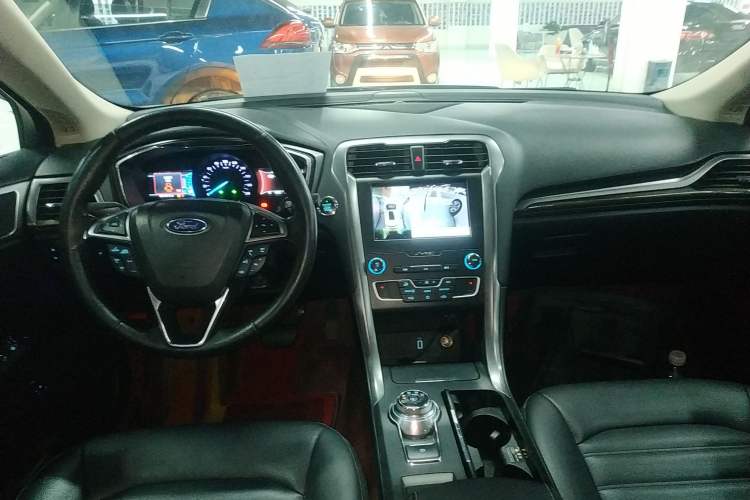 Used Ford Mondeo New Energy 2018 2.0 PHEV Smart-Controlled Fashion Edition China VI Standard Center Console