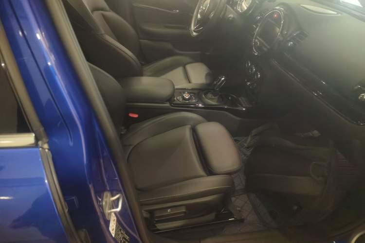 Used MINI Clubman 2021 1.5T ONE Right Front Seat