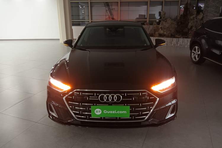 Used Audi A7L 2024 45TFSI quattro S-line Visionary Edition Flow Crystal Package