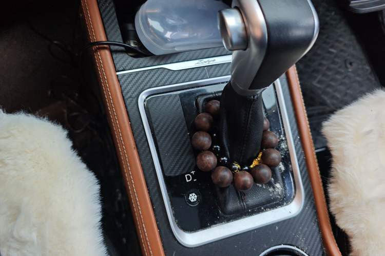 Used Zotye T300 2017 1.5T CVT Luxury Model Gear Lever