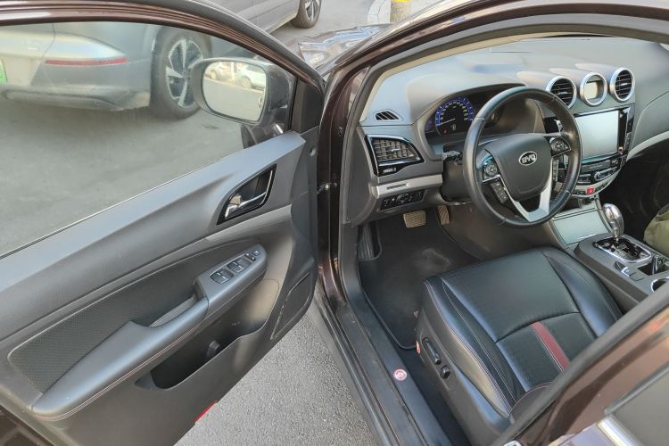 Used BYD S7 2015 2.0T Automatic Prestige Model