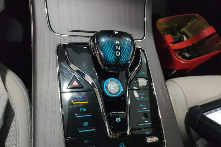 Used BYD Han 2025 DM-i Intelligent Driving Edition 125KM LiDAR Flagship Model