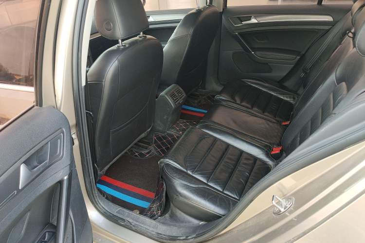 Used Volkswagen Golf 2015 1.4TSI Automatic Luxury Model Left Rear Seat