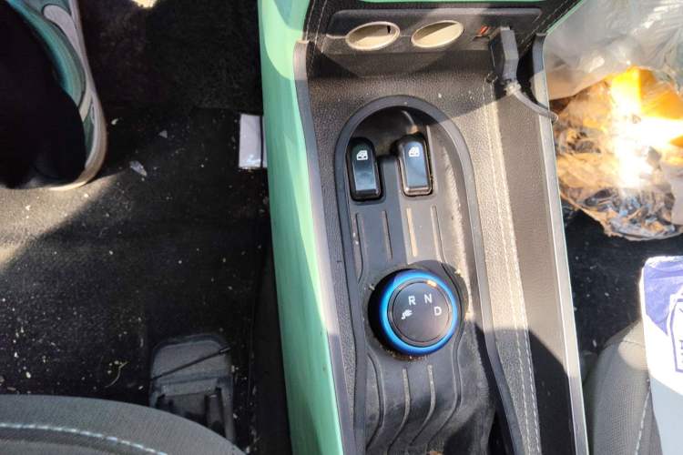 Used Wuling Hongguang MINIEV 2020 Enjoyment Model Lithium Iron Phosphate Gear Lever