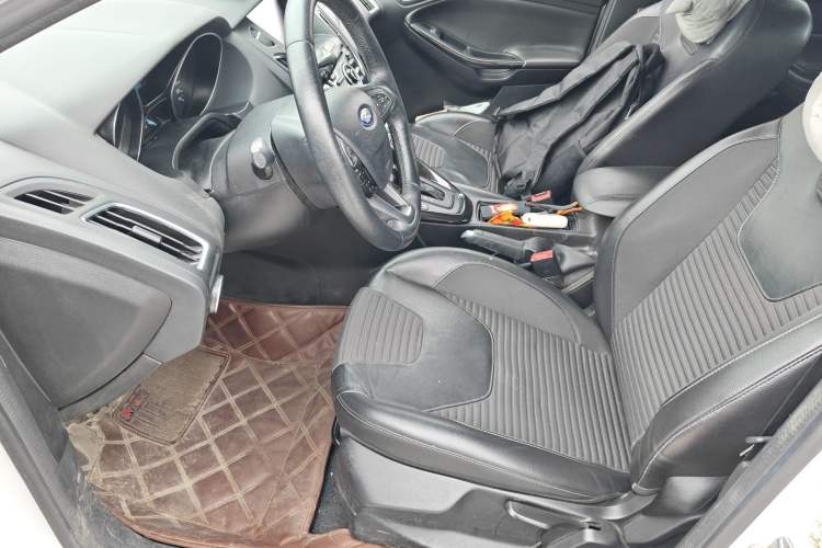 Used Ford Focus 2017 Sedan 1.6L Automatic Fashion Edition Smart Drive Version Left Front Seat