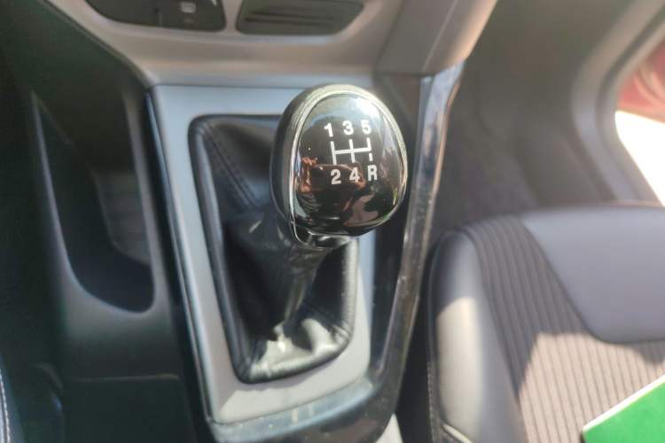 Used Ford Focus 2012 Hatchback 1.6L Manual Fashion Edition
