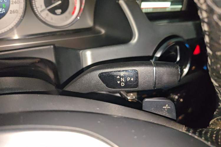 Used Mercedes-Benz GLK-Class 2013 GLK 300 4MATIC Dynamic Sunroof Model
