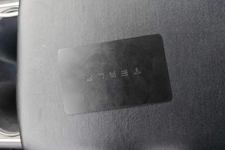 Used Tesla Model 3 2019 Long-Range Rear-Wheel-Drive Version