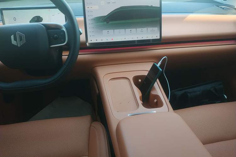 Used Leapmotor C16 2024 Range-Extended 200 Luxury Edition
