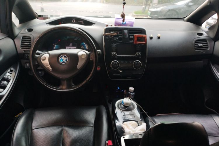 Used Venucia Leaf 2014 Navigation Version 6.6 KW
