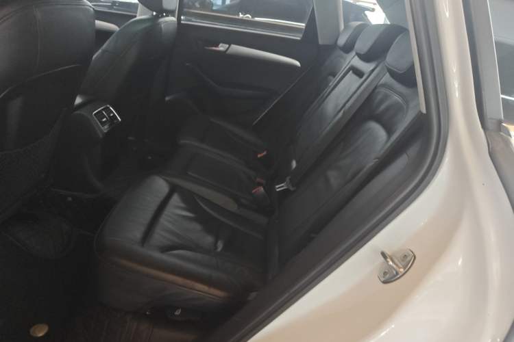 Used Audi Q5 2015 40 TFSI Technology Edition Left Rear Seat