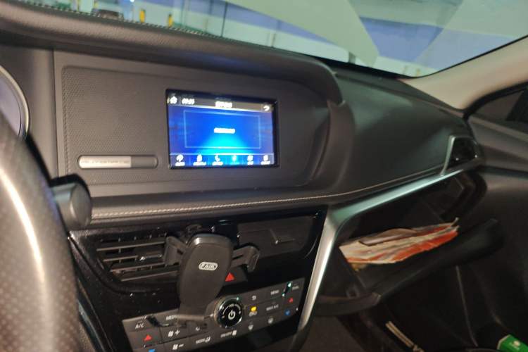 Used Venucia T90 2017 2.0L CVT Smart Edition