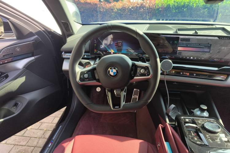 Used BMW 5 Series 2026 530Li Leading M Sport Package Steering Wheel
